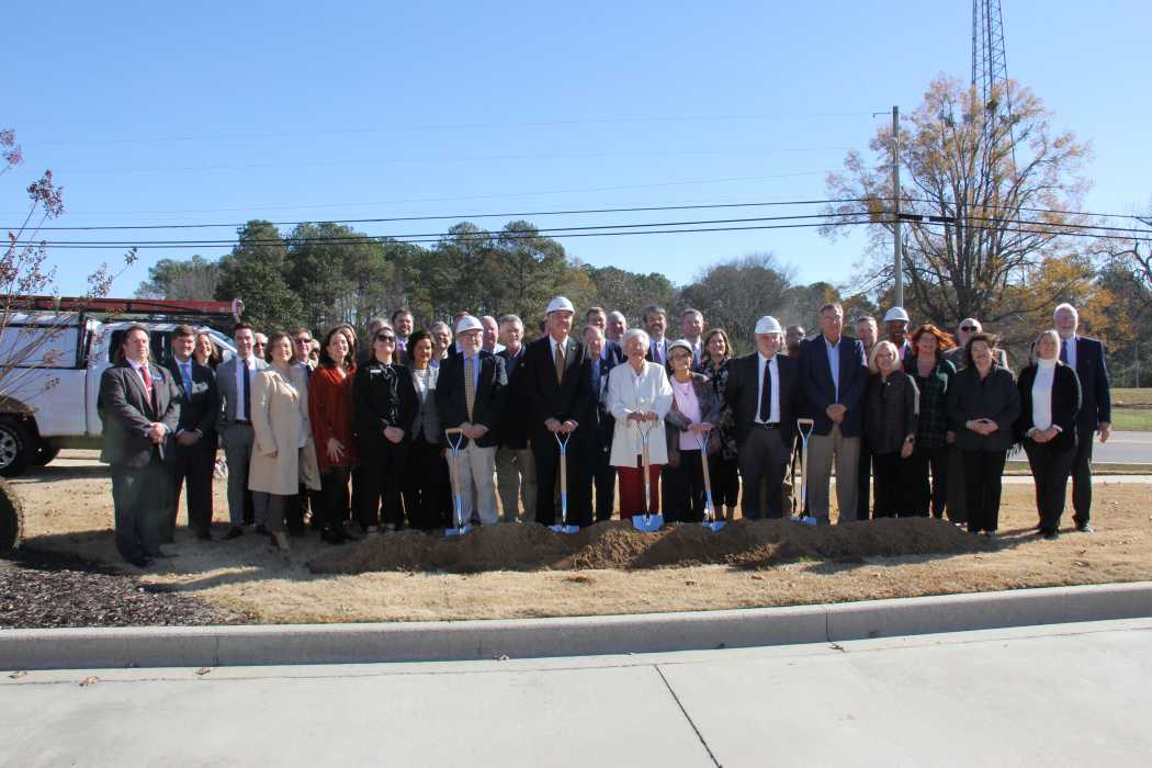 Governor Kay Ivey and leadership at ground breaking ceramony